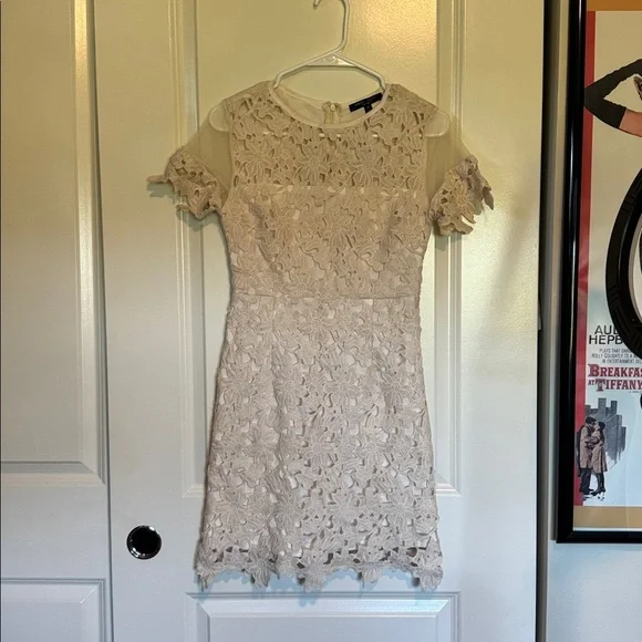 Romeo + Juliet Couture Cutout Lace Dress - Picture 7 of 13